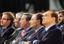 La ‘Bossi-Fini’, legge sull’immigrazione ancora in vigore: nasce nel 2002 con il secondo governo Berlusconi