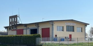 Caserma Castiglione tra crepe e polemiche: moduli temporanei per i Vigili del Fuoco