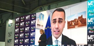 Iran, Di Maio: “Lavorare a de-escalation, sostenere Paesi Golfo”