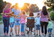 Fragile non capovolgere a Castiglione una tavola rotonda per riscoprire la fragilità