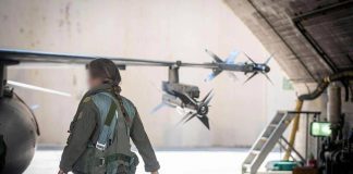 Quel femminismo targato “F-16”: donne in guerra per le donne