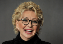 Bonaccorti, i funerali a Roma: le parole di Renato Zero, la folla a piazza del Popolo e l’affetto degli amici