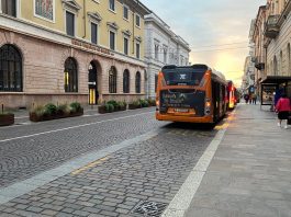 Pradella, ripartono i lavori sui sanpietrini: secondo intervento dopo il restyling