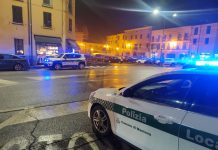 Sotto casa dell’ex nonostante il divieto di avvicinamento: 38enne arrestato dalla Polizia Locale
