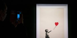 Banksy, svelata l’identità: l’artista è Robin Gunningham (ma ha cambiato nome)