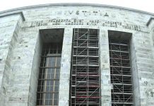 Milano, allarme bomba al Palazzo di giustizia: verifiche in corso