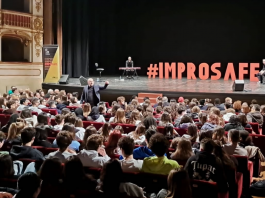 La sicurezza spiegata ai giovani attraverso il teatro. Al Sociale lo spettacolo “ImproSafe”