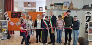 Revere, inaugurata la nuova biblioteca delle scuole medie. Borsari: “Investimento per i giovani”