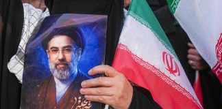 Iran, Mojtaba Khamenei: “Il nemico è stato sconfitto”. Guida suprema nega raid su Oman e Turchia