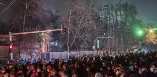 Iran International: “Infermiere stuprate e torturate per cure a manifestanti feriti durante le proteste”