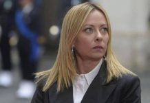 Meloni: “Auspico che anche Santanchè si dimetta”. Delmastro e Bartolozzi lasciano