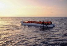 Migranti, Consulta: “Trattenimento richiedenti asilo sia conforme a Costituzione e diritto Ue”