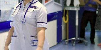 Meningite, l’igienista: “Rischio focolai anche in Italia, urgente vaccino MenB nei Lea per gli adolescenti”