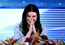 Sanremo, Pausini a Conti: “Ora per me sei un uomo importante come Baudo”