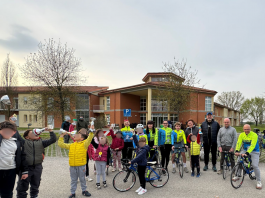 Sabbioneta, “Pedala a casa dei nonni!”: lo sport unisce bambini e anziani in festa