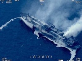 Gigante russo alla deriva verso Lampedusa mistero e paura per il carico esplosivo