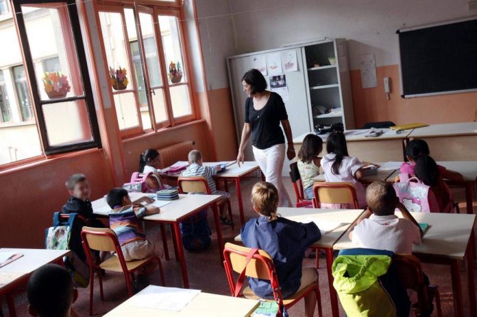 primo_giorno_di_scuola_alla_scuola_elementare_luigi_cadorna_in_via_carlo_dolci