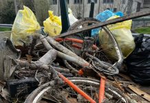 Maxi pulizia a Castel d’Ario: lavandini, televisori e copertoni tra i rifiuti abbandonati