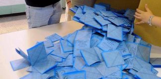 Sondaggio politico, Fratelli d’Italia e Pd scendono