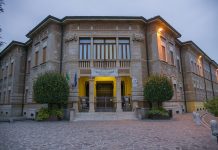 Furto nella notte alla scuola primaria di Asola: svuotato il distributore automatico