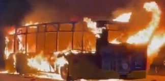 Bus in fiamme in Svizzera, 6 morti: “Un uomo si è dato fuoco”