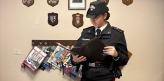Rubano oro e contanti fingendosi carabinieri ma arrivano quelli veri: arrestati