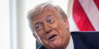 Trump e la reazione al report degli 007: “Mojtaba Khamenei probabilmente è gay”