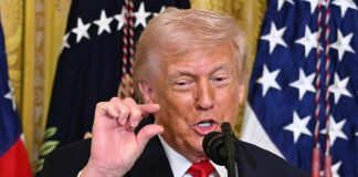 Iran, Stati Uniti attaccano isola di Kharg. Trump: “Teheran apra lo Stretto di Hormuz”