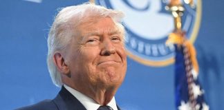 Trump: “Se il prezzo del petrolio aumenta facciamo un sacco di soldi”