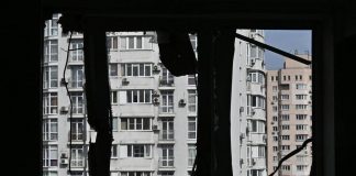 Ucraina, pioggia di dron su Kiev: esplosioni in città. Russia abbatte 38 velivoli diretti a Mosca