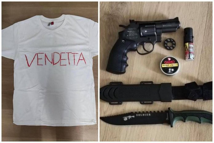 vendetta_maglietta_armi_prof_13_anni