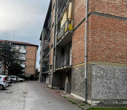 Accoltellamento nella notte ai Due Pini e droga nel parco: allarme nel quartiere