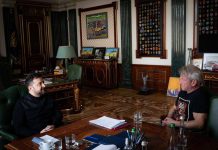 Ucraina, Sean Penn vede Zelensky a Kiev dopo aver dato buca agli Oscar