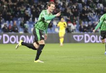 Il Sassuolo vince in rimonta, Cagliari battuto 2-1