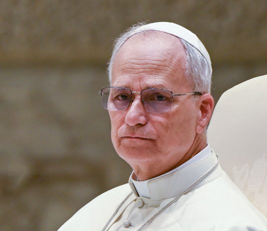 Papa Leone cancella i tagli di Francesco e rialza gli stipendi dei cardinali