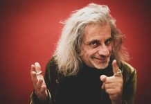 “Arrivano i Dunque”: Alessandro Bergonzoni protagonista al Teatro Sociale ad aprile 2027