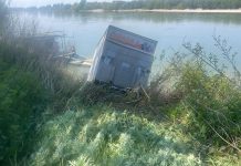 Riva di Suzzara, furgone scivola verso il Po: bambini in salvo per miracolo