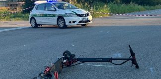 Monopattinista investito alla rotonda di Palidano: 38enne in ospedale