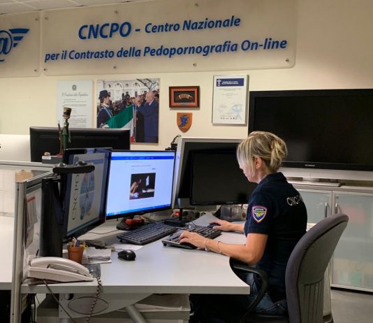 Operazione “Mad Hatter”: arrestato 63enne mantovano per pedopornografia online
