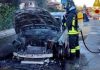Auto in fiamme al distributore Tamoil: attimi di tensione di fronte al “Poma”