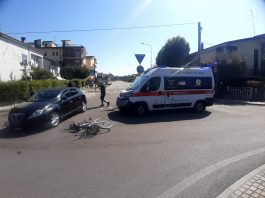 Suzzara, incidente alla rotonda di via Lenin: anziana ciclista in ospedale