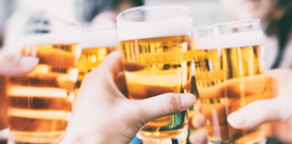 Società, ricerca Ichnusa: 4 italiani su 10 riconquistano ritmo vita, per 1 su 2 birra simbolo momenti qualità