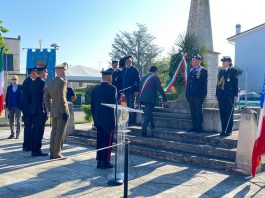 Buscoldo ricorda la Liberazione. Commemorazione al monumento ai caduti con istituzioni, scuole e cittadini