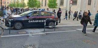 Sicurezza nelle scuole mantovane: controlli dei carabinieri e cani antidroga