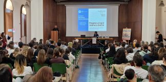 Essere umani nell’era dell’IA, il Vescovo: “L’uomo resta più di un algoritmo”