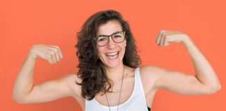 Salute, donne più competenti degli uomini nel gestirla: usano meglio il fai da te e l’Intelligenza artificiale
