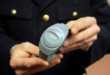 Braccialetti elettronici, linee guida: Commissione du femminicidio approva relaizone