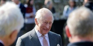 Carlo III, il viaggio negli Usa per Donald Trump. Vedrà anche il principe Harry?