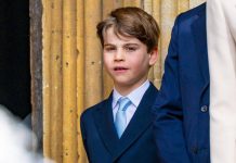 Louis compie 8 anni, William e Kate lo celebrano con foto e video inediti