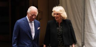 Carlo e Camilla al Memoriale dell’11/09: la visita e il biglietto scritto a mano